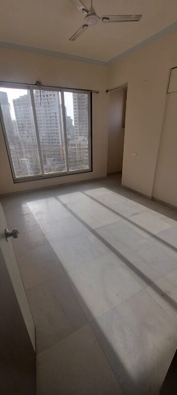 Room in 3 BHK Apartment at Neev Ivory Tower, Dadar West – for Rent