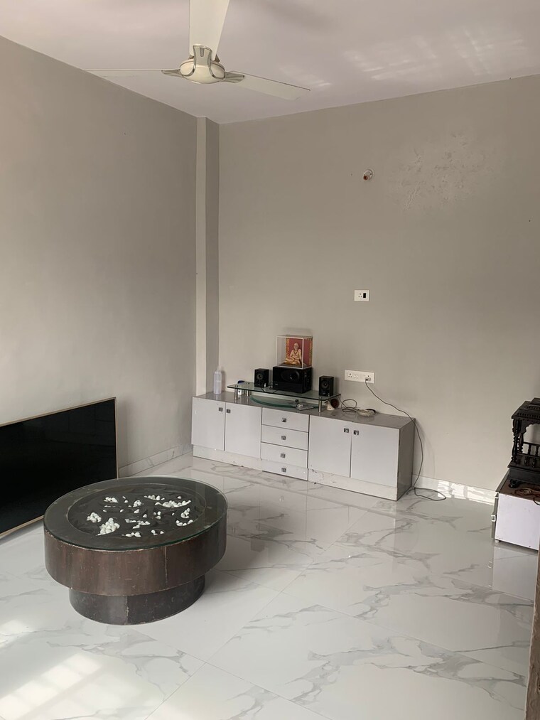 Living Room, anand-yog-society 1 Bedroom 800 Sq.Ft. Apartment In Viman Nagar Pune 8865957