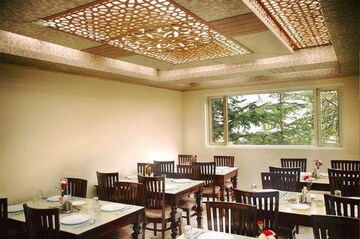 Bedroom in 6+ BHK Independent House at Kufri – for Sale