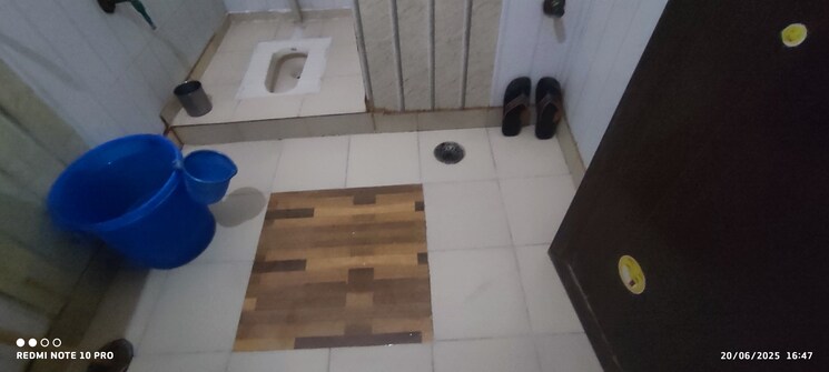 Bathroom, rajendra nagar 2 Bedroom 700 Sq.Ft. Apartment In Rajendra Nagar Ghaziabad 8865979