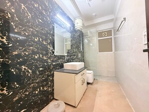 Bathroom in 4 BHK Villa at Unitech Nirvana Country Aspen Greens, Sector 50 – for Sale