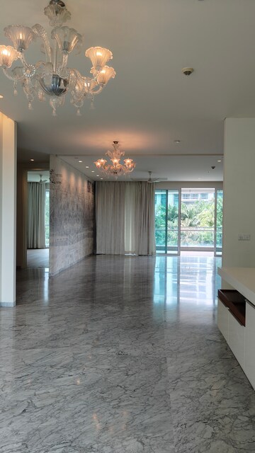Room in 4 BHK Apartment at Panchshil YooPune, Hadapsar – for Rent