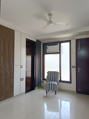 Living Room in 3 BHK Builder Floor at Kohli One Malibu Town, Sector 47 – for Rent