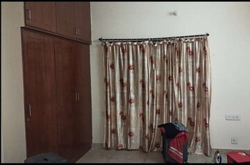 Bedroom in 2 BHK Builder Floor at Sector 22 – for Rent