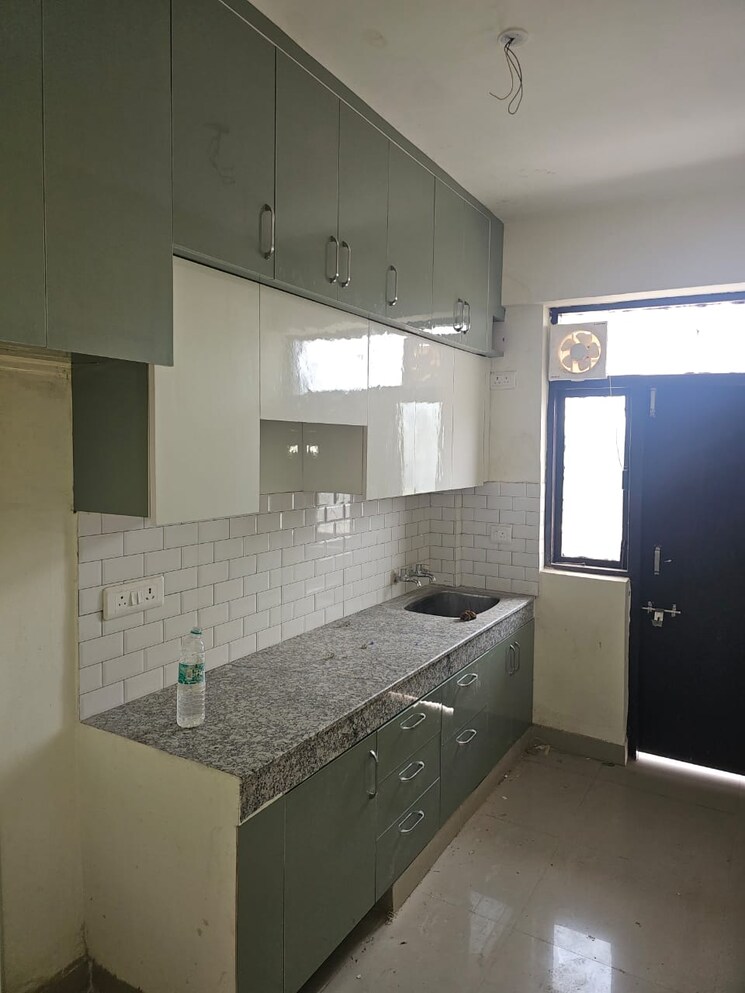 Kitchen, amolik-sankalp 3 Bedroom 650 Sq.Ft. Apartment In Sector 85 Faridabad 8866181