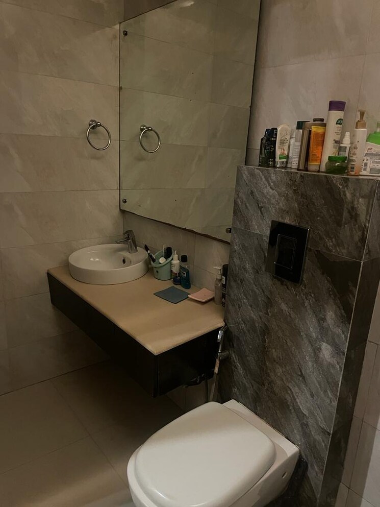 Bathroom, ss-mayfield-gardens 3 Bedroom 2150 Sq.Ft. Builder Floor In Sector 51 Gurgaon 8866195