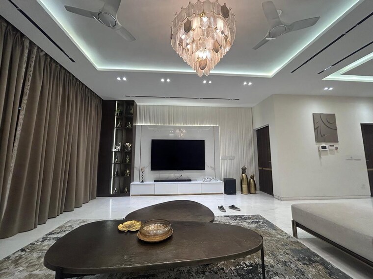 Master Bedroom, tata-primanti-villas 4 Bedroom 7000 Sq.Ft. Villa In Sector 72 Gurgaon 8866207