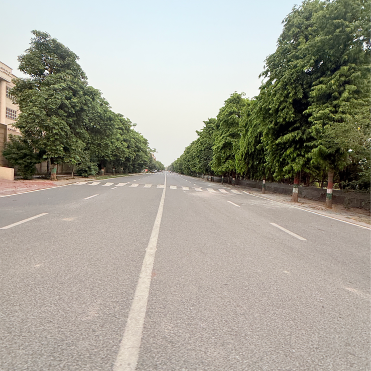 undefined, sector 105  112 Sq.Yd. Plot In Sector 105 Noida 8866200