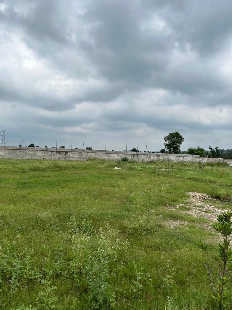 undefined, shimla bypass road  150 Sq.Yd. Plot In Shimla Bypass Road Dehradun 8866287