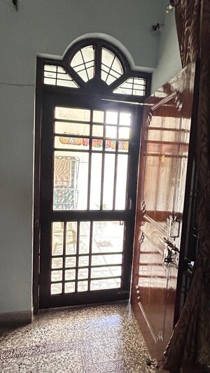 Staircase in 1.5 BHK Independent House at Unitech South City, South City – for Sale