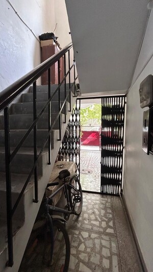 Staircase in 1.5 BHK Independent House at Unitech South City, South City – for Sale