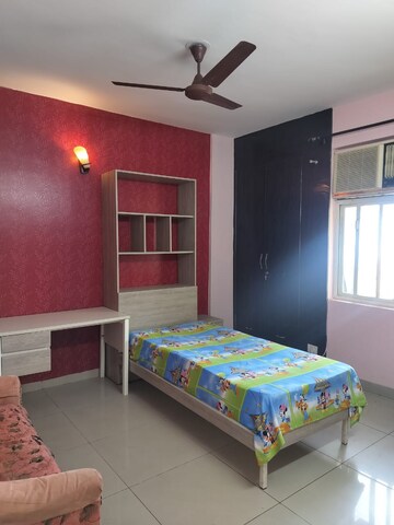 Bedroom in 2 BHK Apartment at Stellar Mi Citihomes, Omicron Iii Greater Noida – for Rent