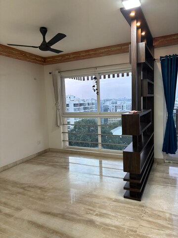 Room in 3 BHK Apartment at Mahindra Windchimes, Bannerghatta Road – for Rent