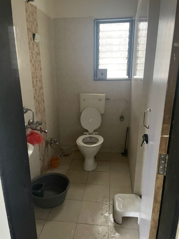 Bathroom, wadgaon sheri 2 Bedroom 850 Sq.Ft. Apartment In Wadgaon Sheri Pune 8866447