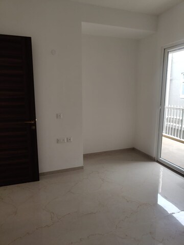 Room in 1 BHK Builder Floor at Sector 54 – for Rent