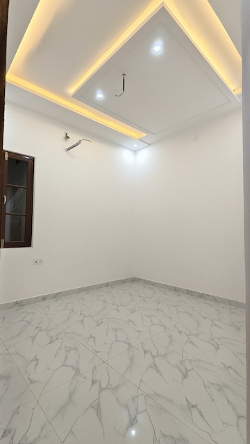 Room in 3.5 BHK Independent House at Matiyari – for Sale