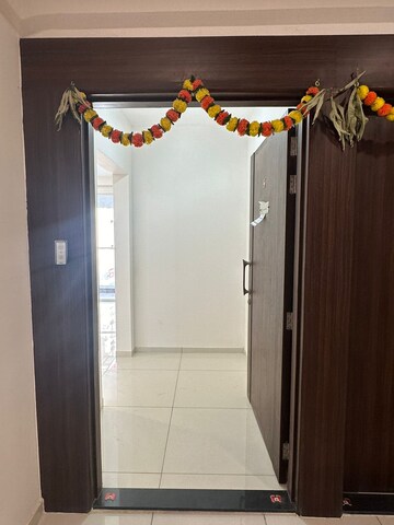 Building Lobby in 2 BHK Apartment at Yashwin Orrizonte, Kharadi – for Rent