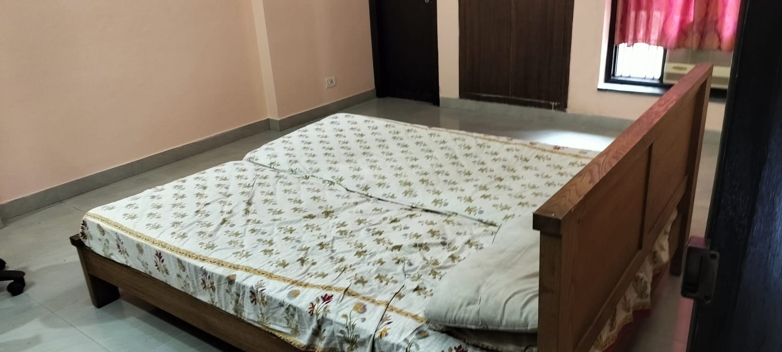 2 BHK + Study Room 162 Sq.Mt. Independent House in RWA Apartments Sector 50