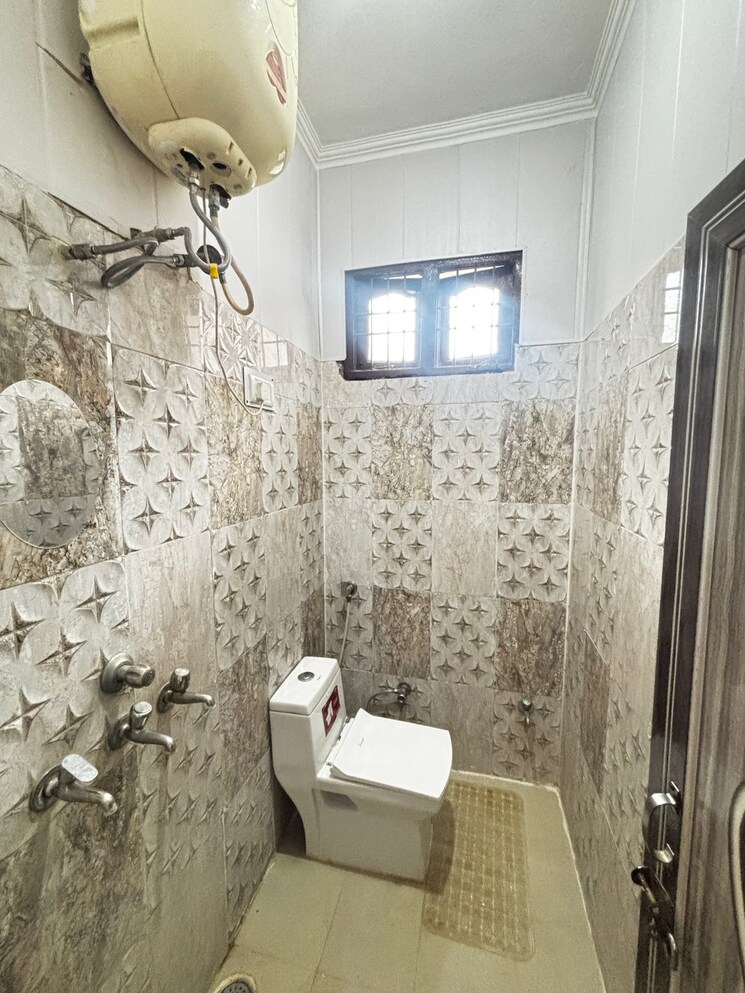 Bathroom, ambala highway 2 Bedroom 1100 Sq.Ft. Independent House In Ambala Highway Zirakpur 8866613