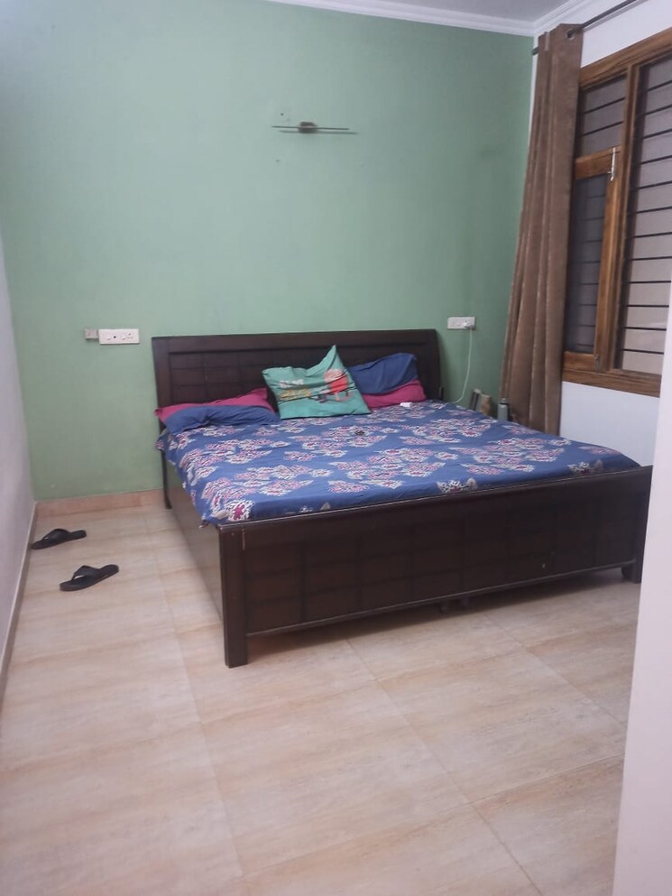 Bedroom, sector 21d 3 Bedroom 250 Sq.Yd. Independent House In Sector 21d Faridabad 8866605
