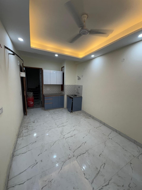 1 RkBuilder Floor For Rent in Saket