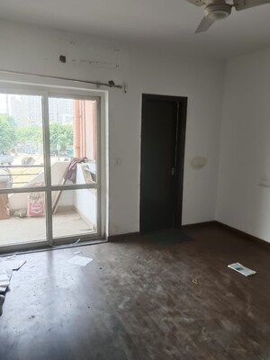 Room in 3 BHK Independent House at BPTP Park 81, Sector 81 – for Sale