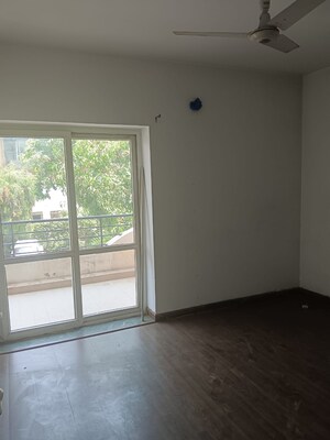 Room in 3 BHK Independent House at BPTP Park 81, Sector 81 – for Sale