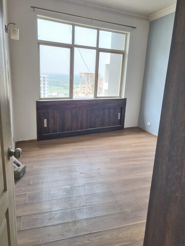 3 BHK Apartment For Rent in Raheja Vedaanta, Sector 108