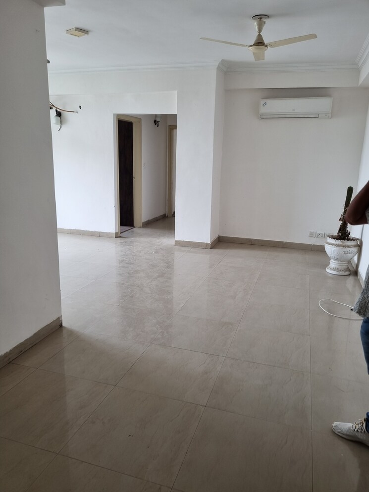 Room, raheja-vedaanta 3 Bedroom 1833 Sq.Ft. Apartment In Sector 108 Gurgaon 8866694