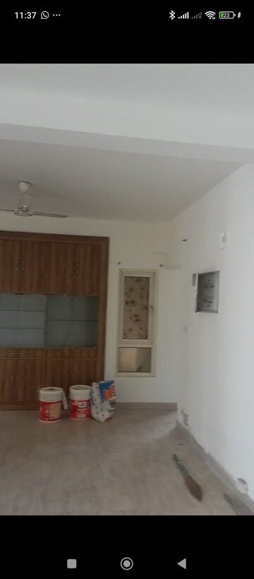 Furnished Amenities in 3 BHK Apartment at Spr Imperial Estate, Sector 82 – for Rent