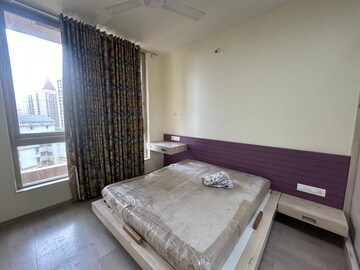 Bedroom in 3 BHK Apartment at Hiranandani Estate, Ghodbunder Road – for Rent