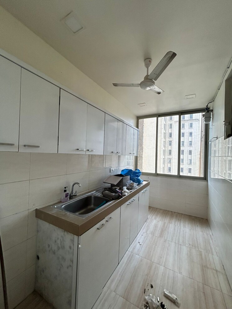 Kitchen, hiranandani-estate 3 Bedroom 1200 Sq.Ft. Apartment In Ghodbunder Road Thane 8866703