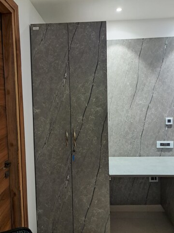 Furnished Amenities in 2.5 BHK Independent House at RWA Apartments Sector 19, Sector 19 – for Rent