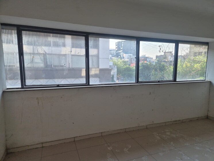 Balcony, mithakhali Commercial Office Space 755 Sq.Ft. In Mithakhali Ahmedabad 8866717