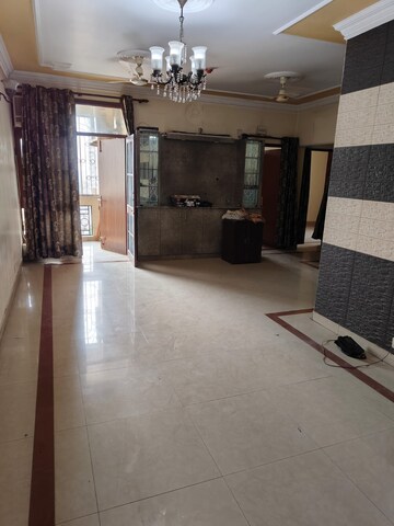 Room in 3 BHK Apartment at Mapsko Krishna Apra Gardens, Vaibhav Khand – for Rent