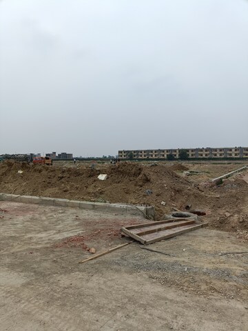  Plot For Sale in Tdi City