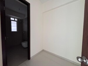 Room in 2 BHK Apartment at Rustomjee Urbania Azziano, Thane West – for Sale