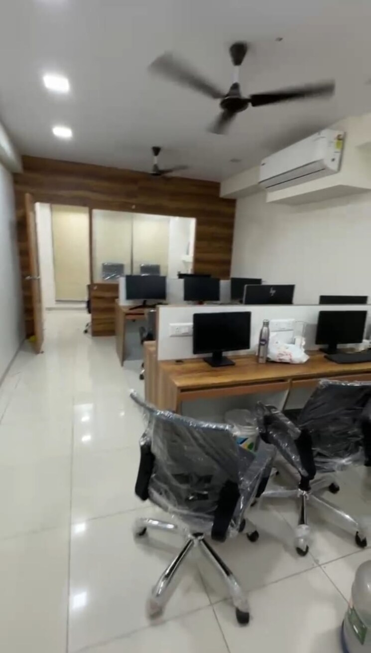 Team Area, ratnanjali-solitaire Commercial Office Space 704 Sq.Ft. In Satellite Ahmedabad 8866803