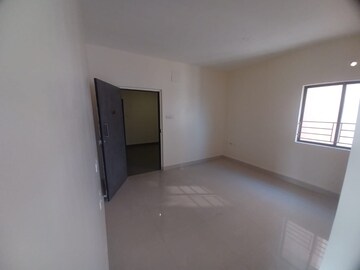 Room in 2 BHK Apartment at DTC Southern Heights, Joka – for Rent