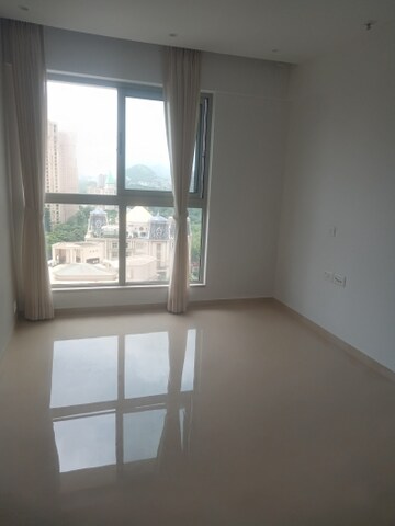 Room in 1 BHK Apartment at Hiranandani Highland, Powai – for Rent