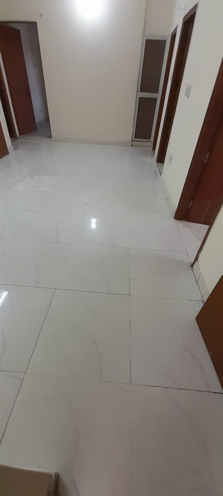 Master Bedroom, himgiri-apartments 3 Bedroom 1200 Sq.Ft. Apartment In Govindpuri Delhi 8866850