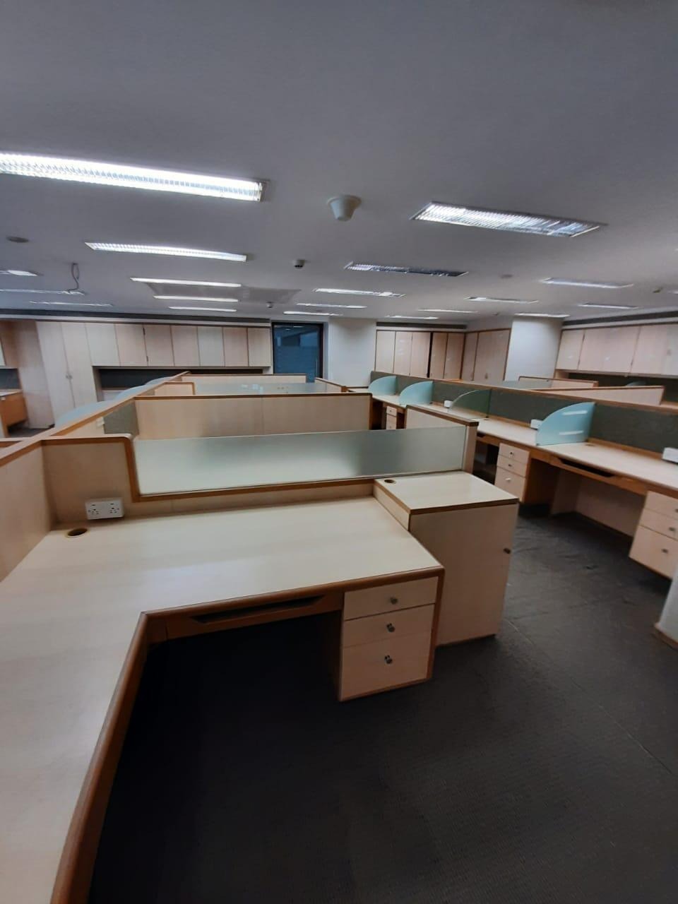 Office Space For Sale in Prabhadevi