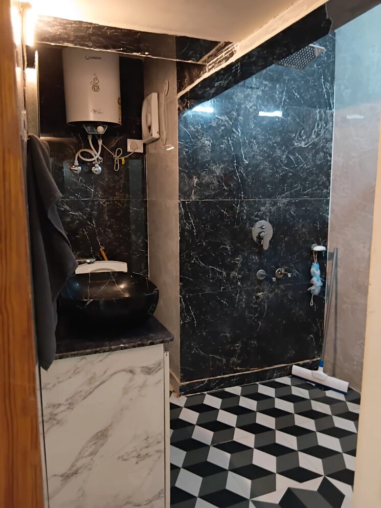 Room, everest-apartments-rwa 2 Bedroom 900 Sq.Ft. Apartment In Kalkaji Delhi 8866866