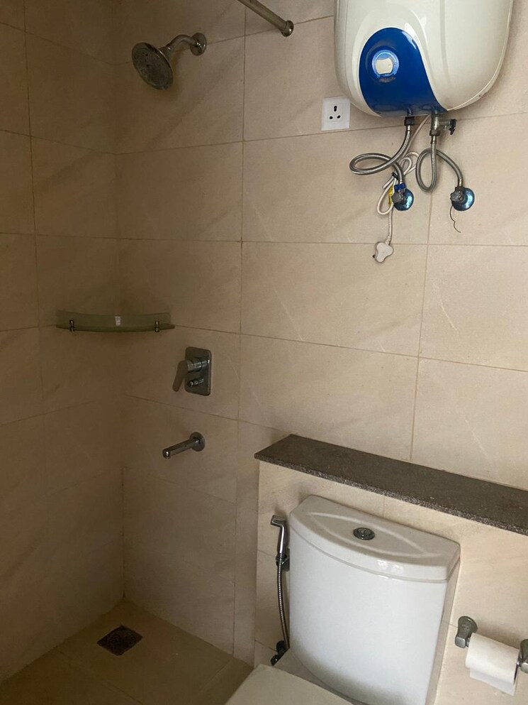 Bathroom, puri-anand-villas-phase-ii 3 Bedroom 1895 Sq.Ft. Apartment In Sector 81 Faridabad 8866857
