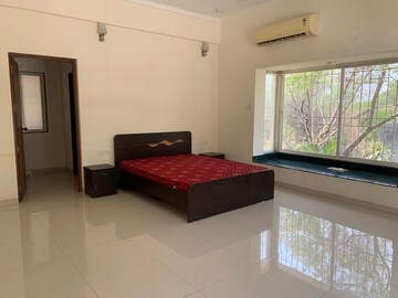 Bedroom in 5 BHK Villa at Rakshak CHS, Pimpri – for Rent