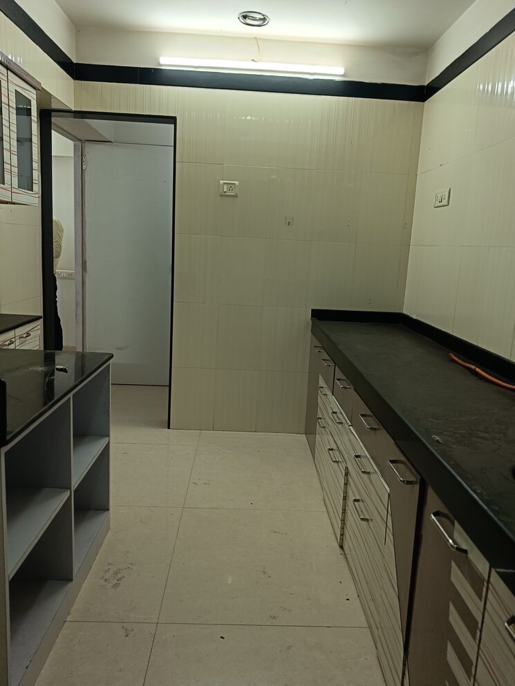Kitchen, cosmos-majestic 3 Bedroom 1100 Sq.Ft. Apartment In Prabhadevi Mumbai 8866936