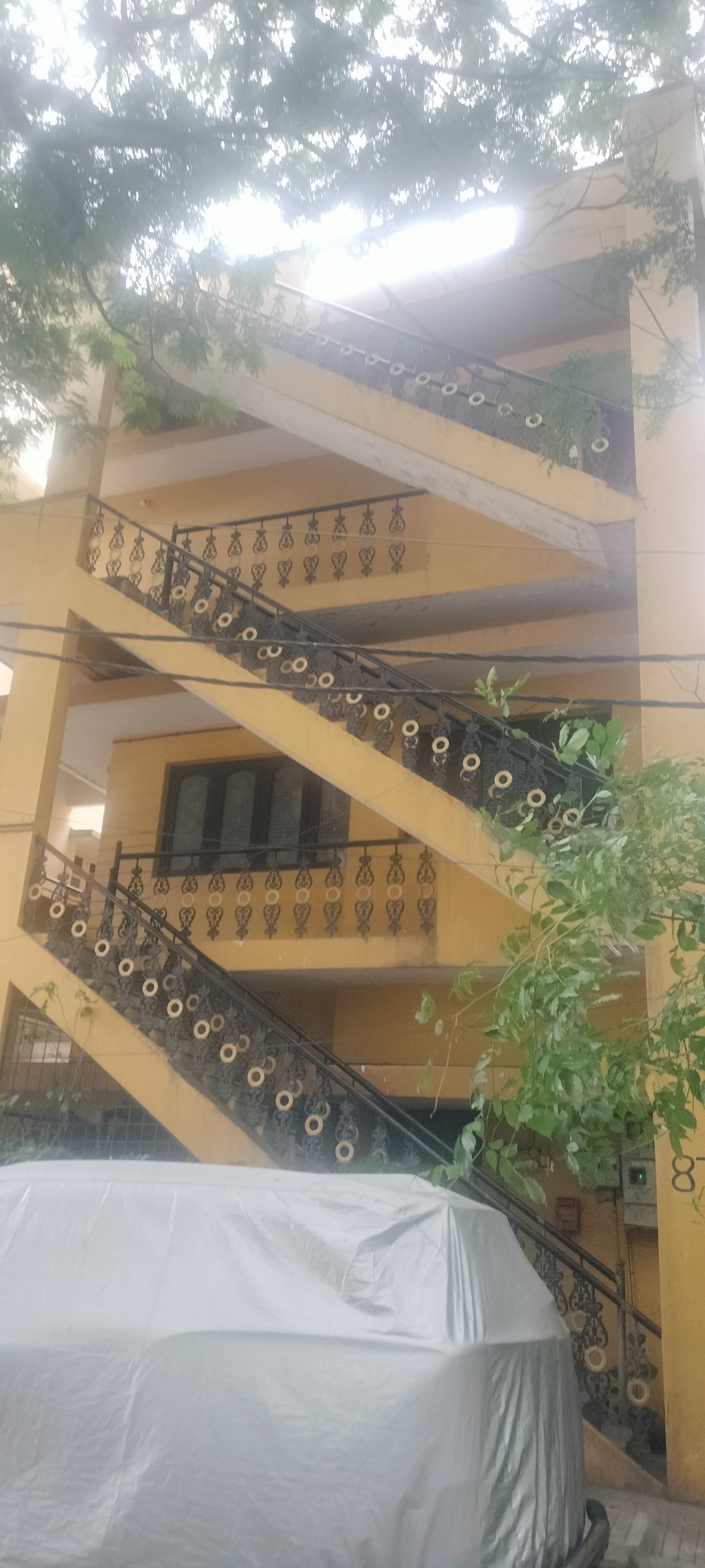 6 BHK Independent House For Sale in Ln Prapertey 