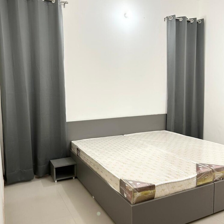 Bedroom, south city 1 3 Bedroom 2000 Sq.Ft. Apartment In South City 1 Gurgaon 8866979
