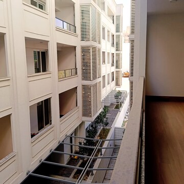 Balcony in 4 BHK Builder Floor at DLF The Grove, Sector 54 – for Rent