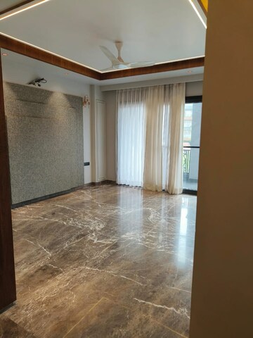 Room in 4 BHK Builder Floor at Sector 49 – for Sale